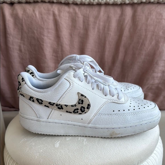 Nike Women's White Sneakers with Leopard Print Swoosh - Picture 3 of 4